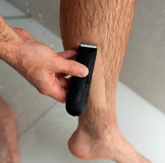 SafeRazor™ - Rasúrate abajo en la ducha en 3 minutos. Sin sangre. Sin desorden.